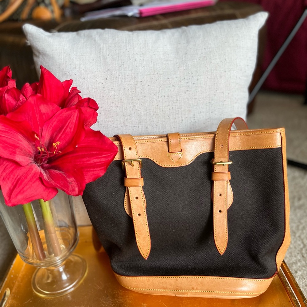 Dooney&Bourke Hand/Shoulder Bag
